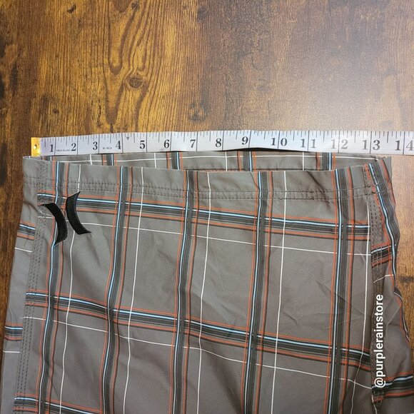 Vtg Hurly Cargo Plaid Board Shorts 38 Olive Multi Embroidered Logo Preppy Beach - Picture 11 of 12